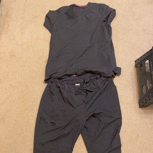 HeartSoul gray scrubs set. 2xl